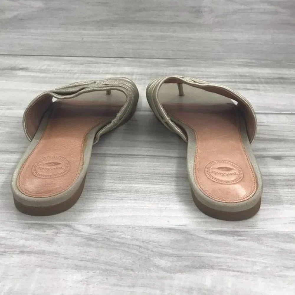 Nurture Sandals Womens 8 M Gold Leather Thong Slip On Shoes